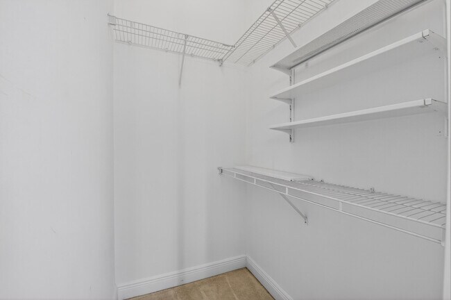 Building Photo - 2515 Venetian Ct