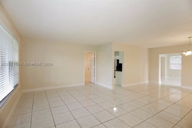 Building Photo - 781 SW 64th Terrace