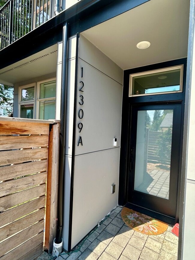 Building Photo - Pinehurst Townhome