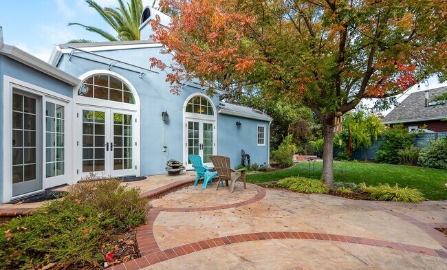 Building Photo - Luxury Single-Story Los Gatos Estate | Remodeled Throughout | Resort-Style Backyard