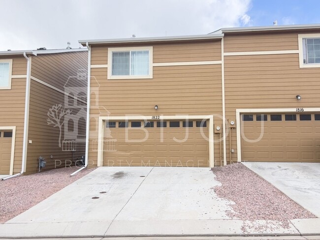 Building Photo - Spring Creek Townhome