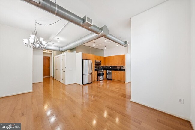 Building Photo - 811 4th St NW