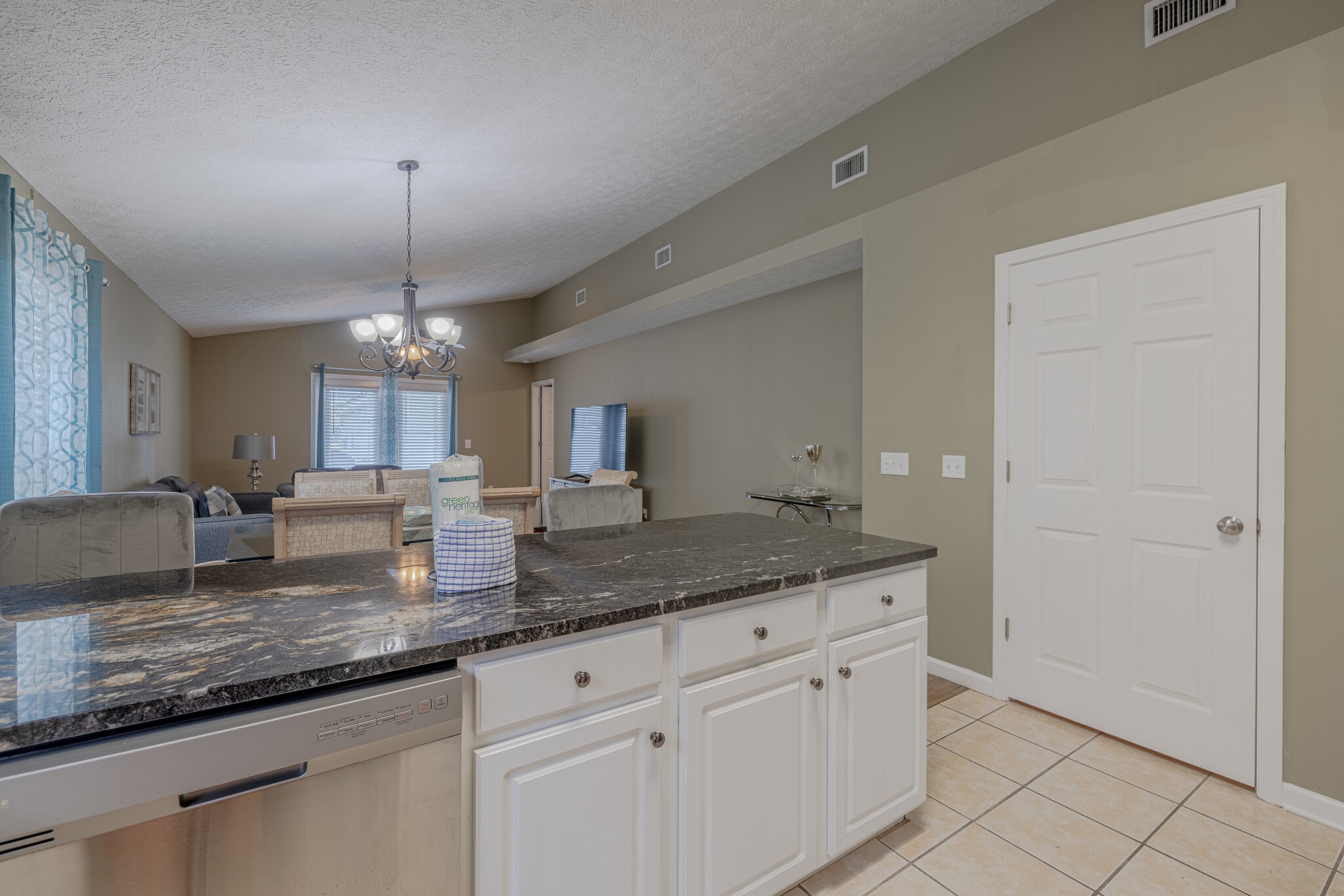 Building Photo - 11718 Seashore Ln