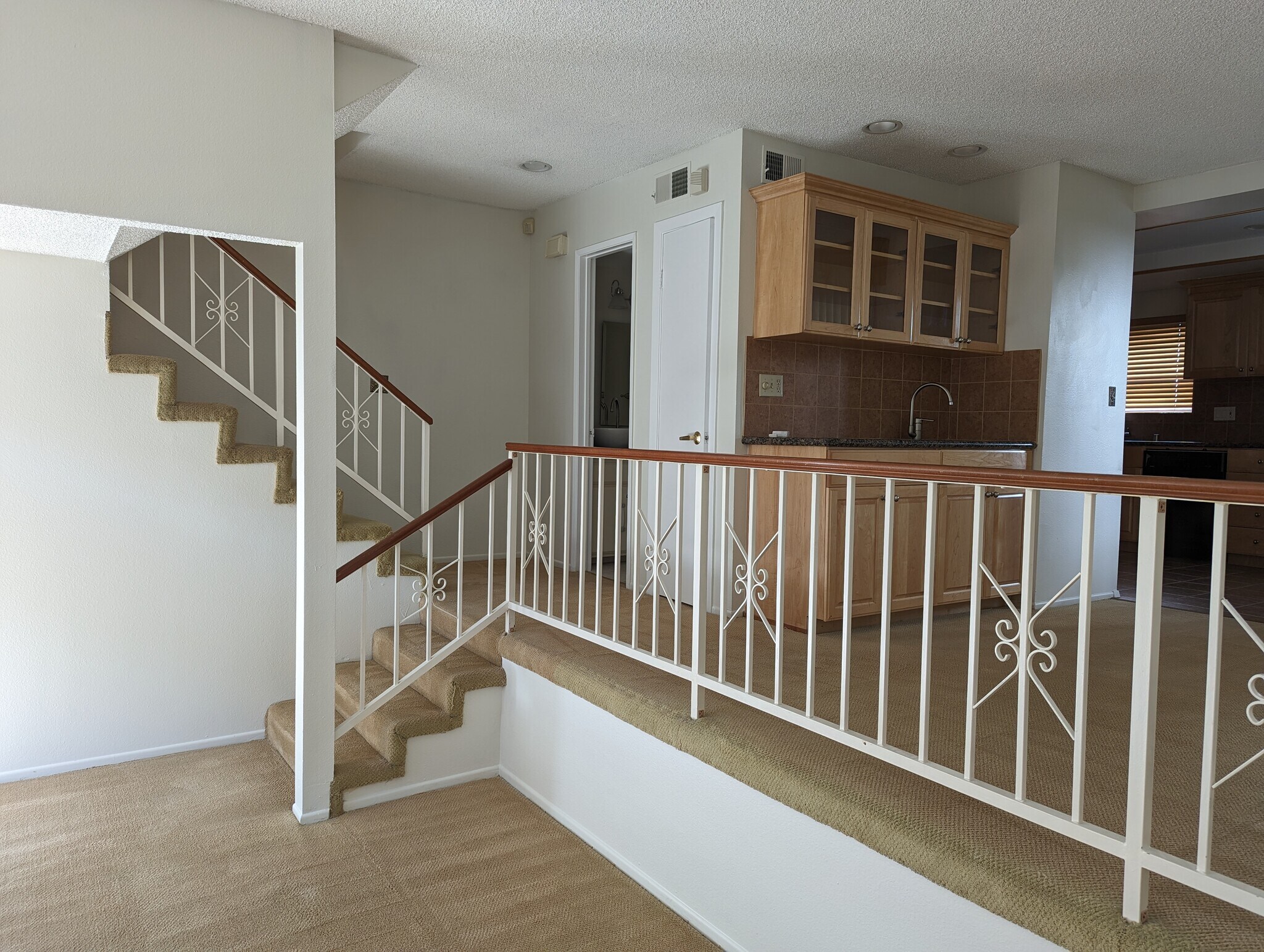 Building Photo - 106 S Sierra Madre Blvd