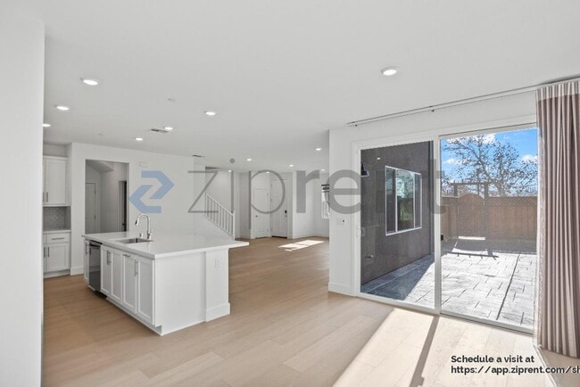 Building Photo - 53 W San Francisco Dr