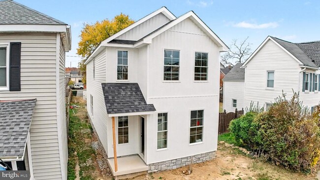 Building Photo - 314 N Stokes St