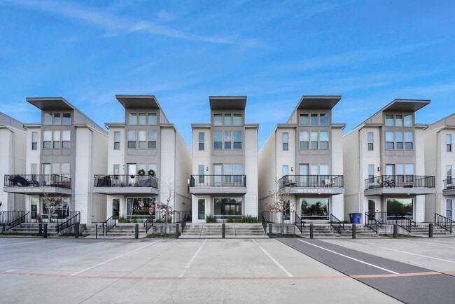 Building Photo - 18716 Centro Main St