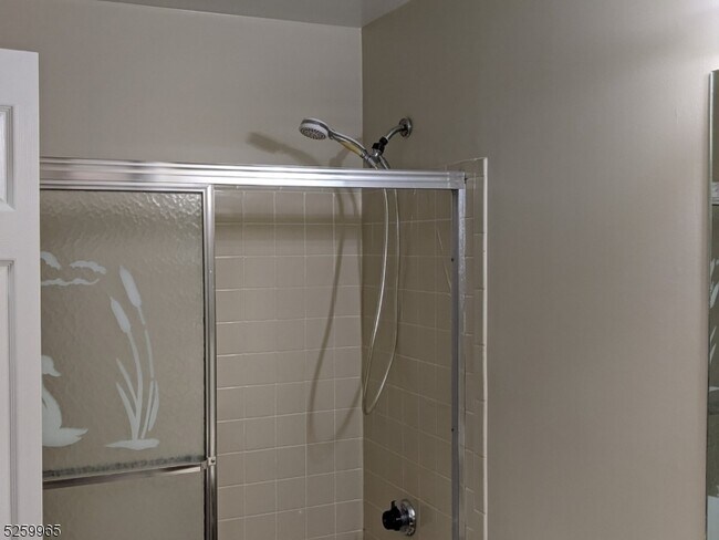 Building Photo - 5113 Ravens Crest Dr