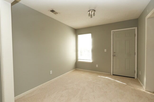 Building Photo - 3BR w/ Garage & W/D in Catawba River Plantation