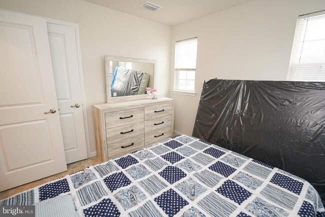 Building Photo - 9305 Mulligan Way