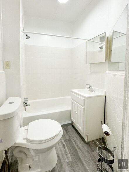 Building Photo - MADISON STREET