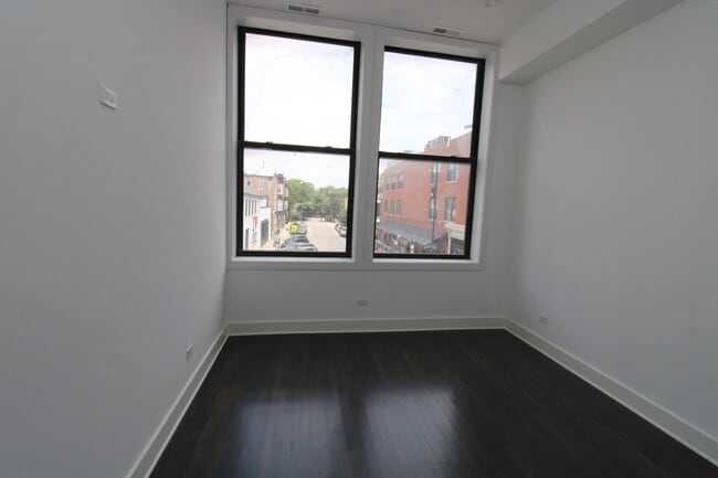 Building Photo - 1474 N Milwaukee Ave
