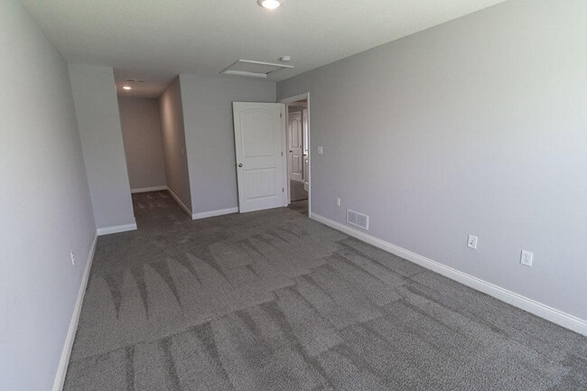 Building Photo - 2801 Amberwood court