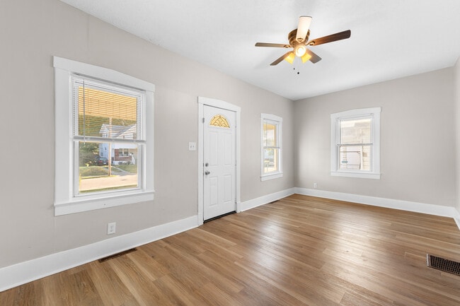 Building Photo - 3424 Hale Ave
