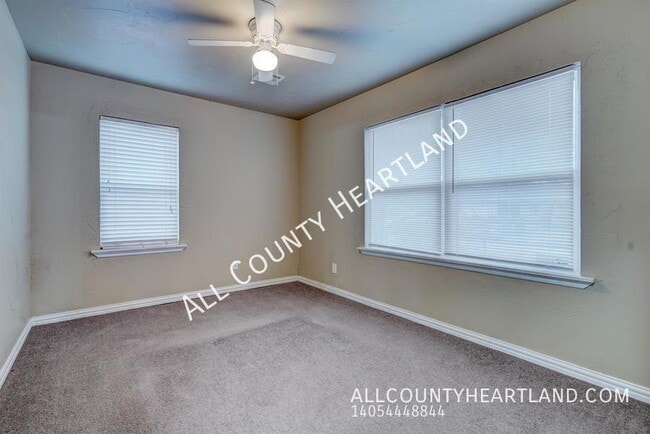 Building Photo - 3326 Willow Creek Dr