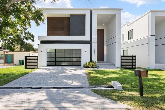 Primary Photo - 3010 W Trilby Ave
