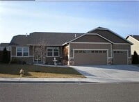 Building Photo - 420 S Penn Pl