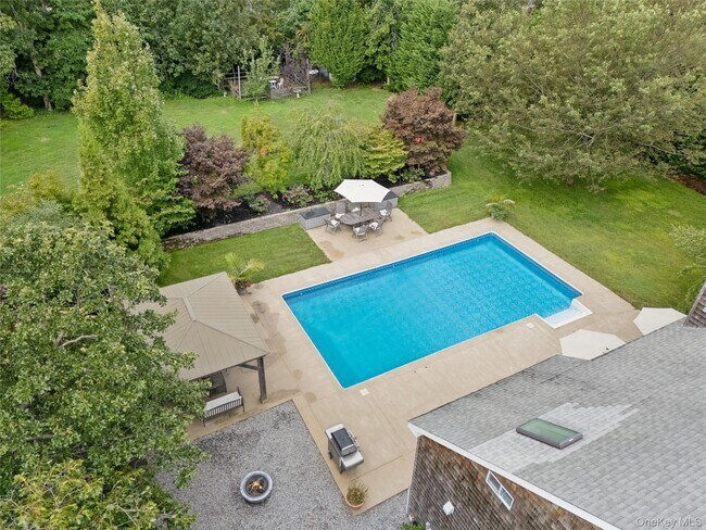 Building Photo - 138 North Rd