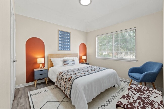 Building Photo - 2717 Orchid Dr