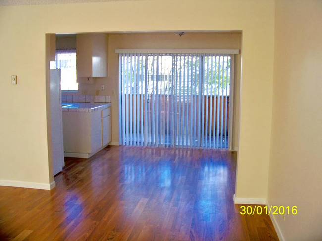 Building Photo - Coming Soon! 2BR/2.5BA Condo in Palo Alto ...