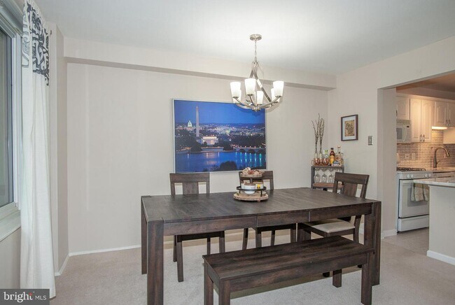 Building Photo - 4501 Arlington Blvd