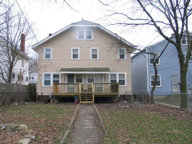 Building Photo - 122 E Tompkins St