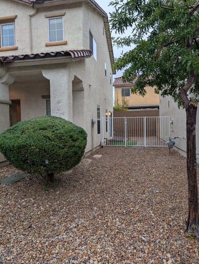 Building Photo - 7304 Camden Pine Ave