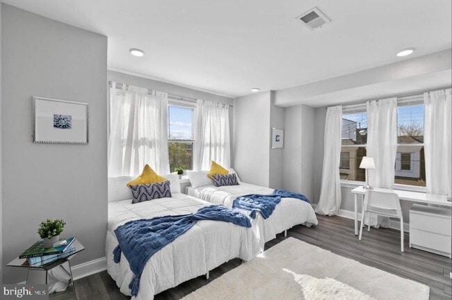 Building Photo - 1449 S 32nd St