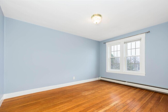 Building Photo - 709 Central Ave