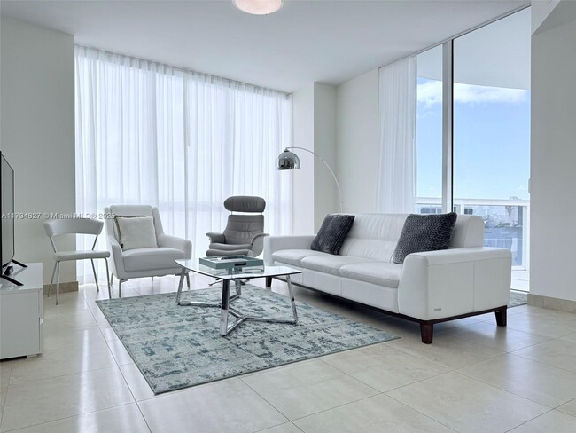 Building Photo - 18201 Collins Ave