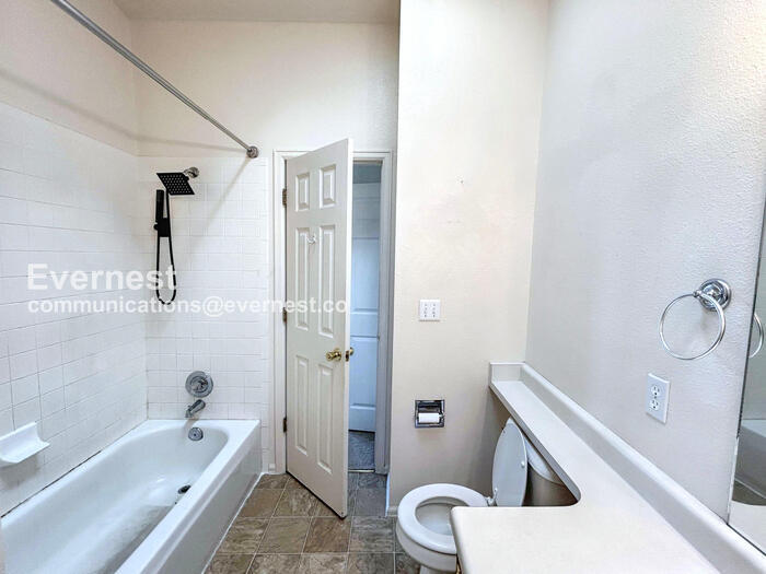 Building Photo - 3939 Smoke Tree Dr