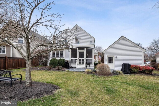 Building Photo - 6603 Forsythia St