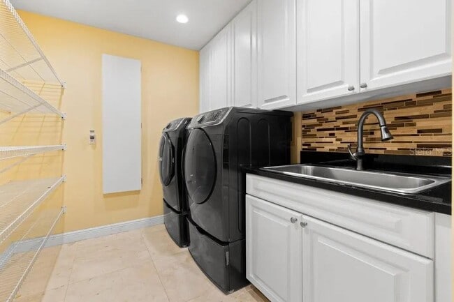 Building Photo - 30324 Laurelwood Ln