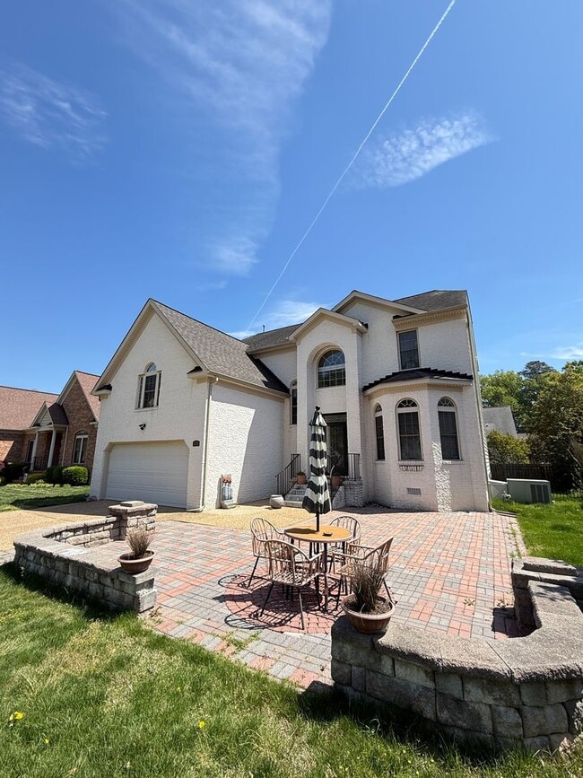 Building Photo - The Greenlands