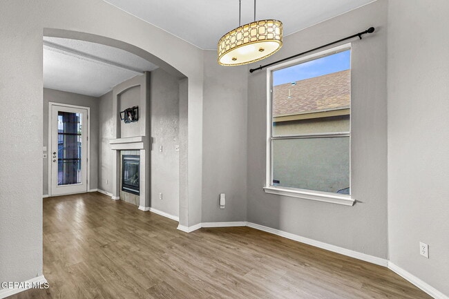 Building Photo - 10737 Pleasant Sand Dr