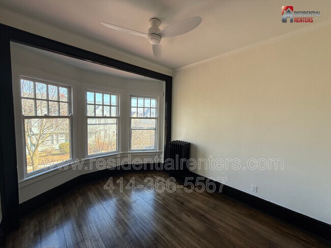 Building Photo - 1155 N 21st St