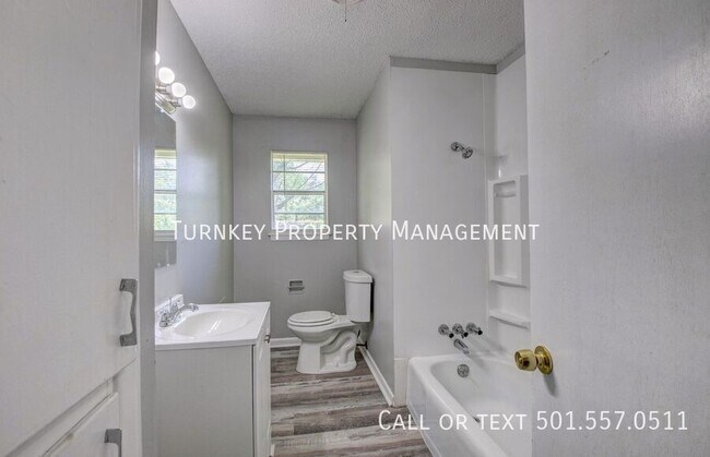 Building Photo - 4415 Weymouth