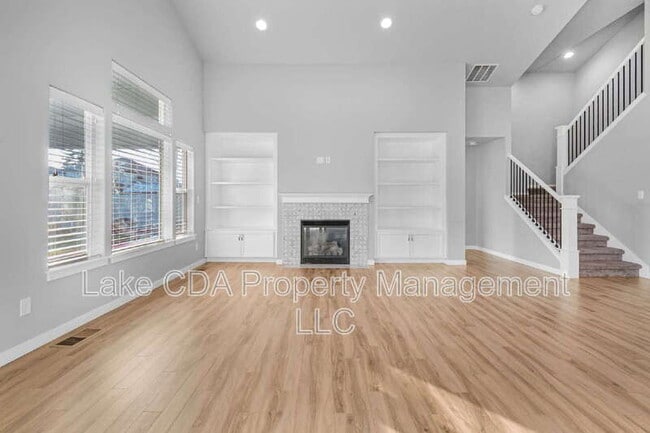 Building Photo - 2892 W Rimbaud Ave