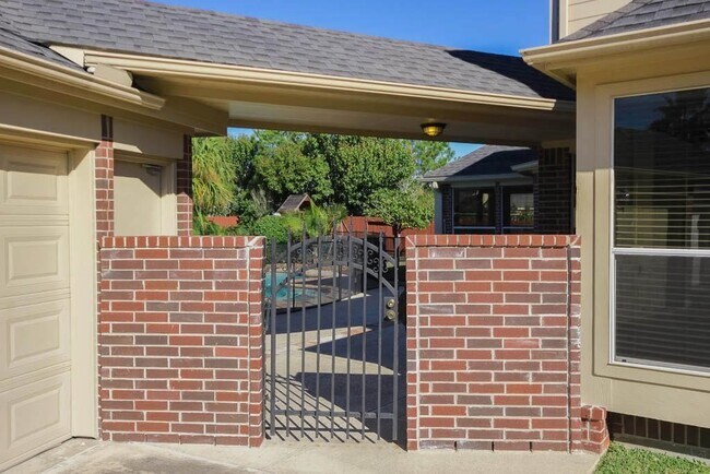 Building Photo - 12418 Lago Bend Ln