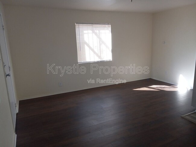 Building Photo - 350 Thomas Ave