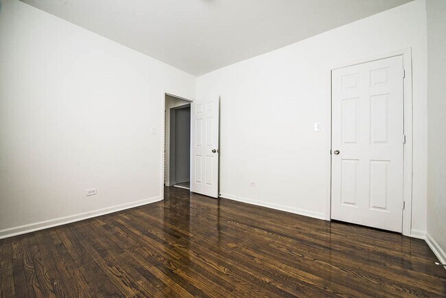 Building Photo - 7654 S Marshfield