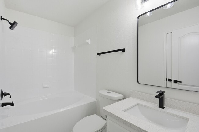 Building Photo - 20615 Moonrise River Ln