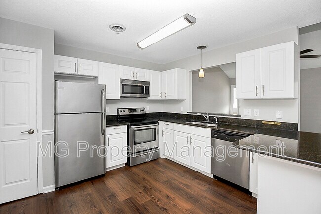 Building Photo - 141 Brookshire Dr