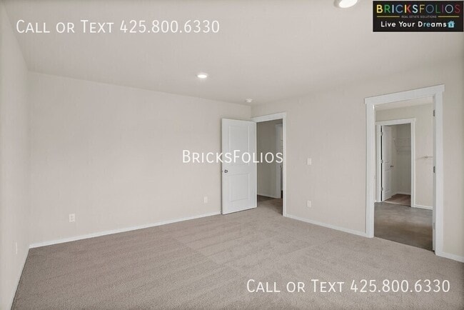 Building Photo - 1209 SW Pendleton Way
