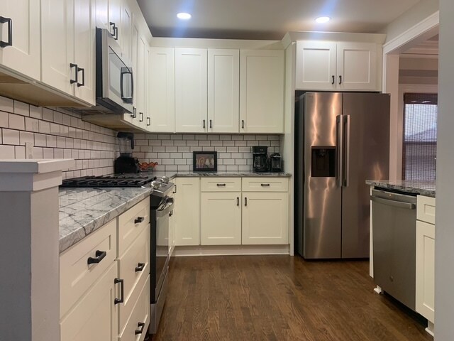 Building Photo - 36 W 58th St