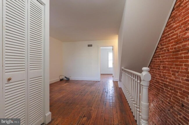 Building Photo - 1019 N Monroe St