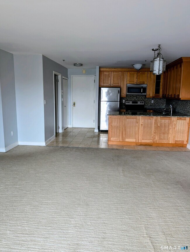 Building Photo - 104 North St