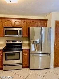Building Photo - 729 Landover Ct