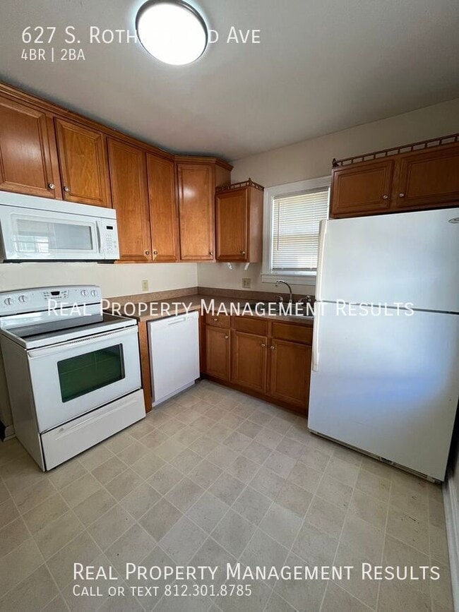 Building Photo - 627 S Rotherwood Ave