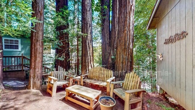 Building Photo - 17475 Summit Ave